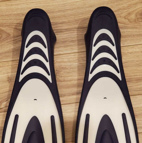 Oceanic Vipor Snorkel Full Foot Fins, Limited Edition, Youth US 3-4, Lik… - Picture 6 of 8